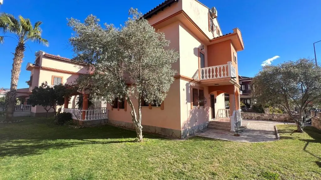 Villa in Calis